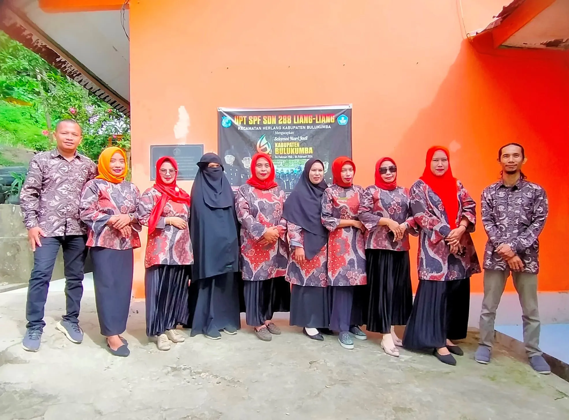 Guru dan Tendik SD Negeri 288 Liang-Liang